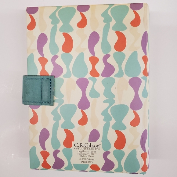 C.R. Gibson  Travel Photo Album - Picture 2 of 5